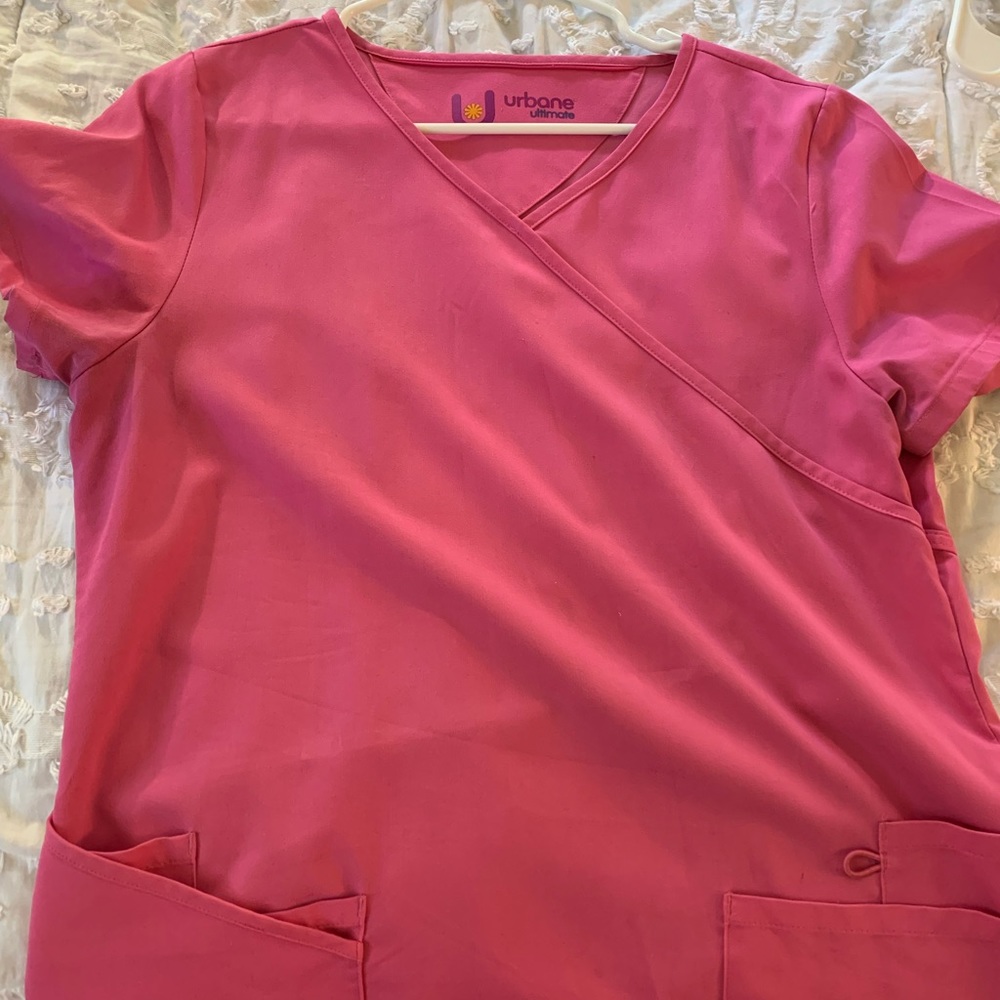 Link Urbane Scrub Top